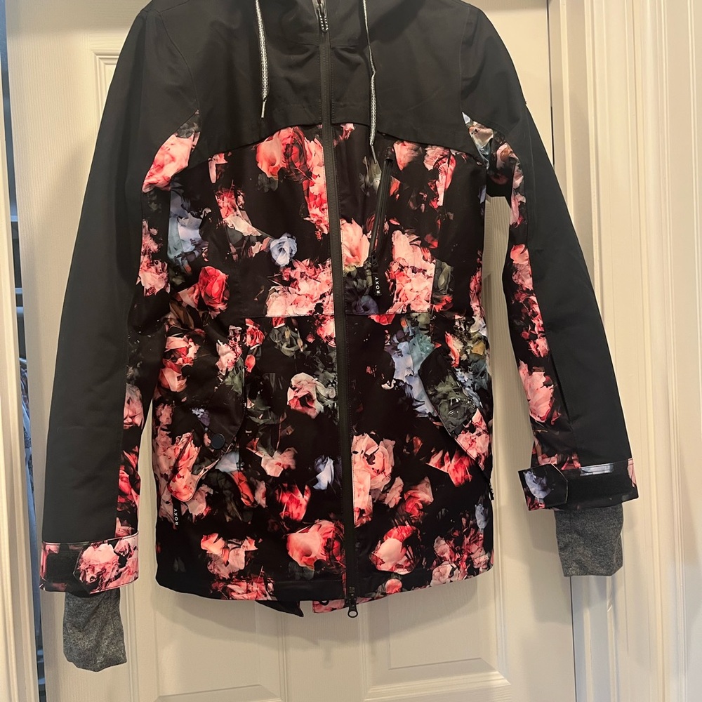 Roxy Floral Black Women's Snowboard Jacket size small